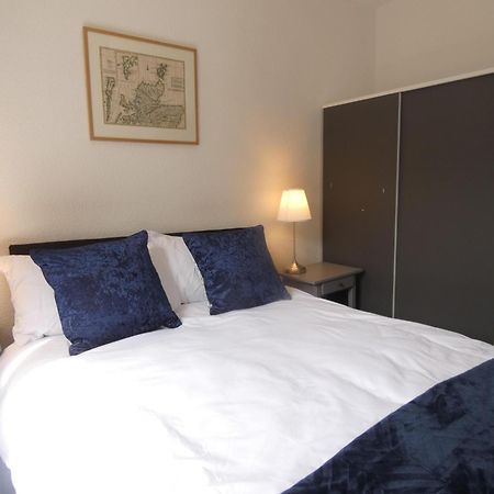 Central 2-Bed Flat In Edinburgh Exterior photo